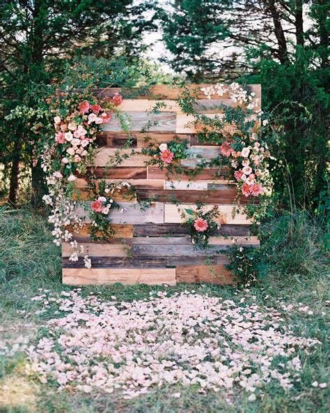 Creative Wedding Backdrop Ideas To Consider For Your Own Ceremony