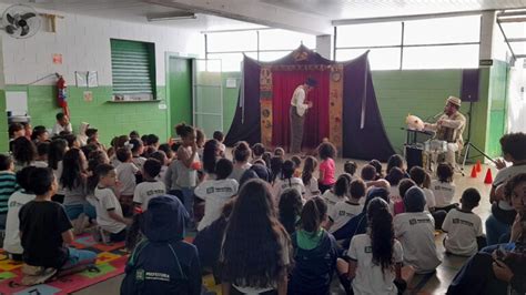 Mais De 5 Mil Alunos Acompanham O Projeto Teatro Nas Escolas Em Campo