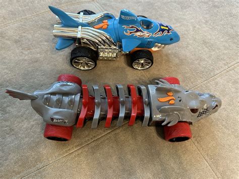 Машина акула hot wheels дракон hot wheels грн Машинки Тепличне на Olx