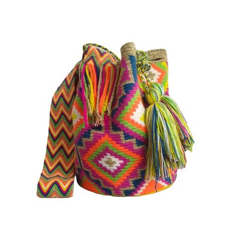 Wayuu Bag In Neon Tones Colombian Wayuu Mochila Bags Productos De