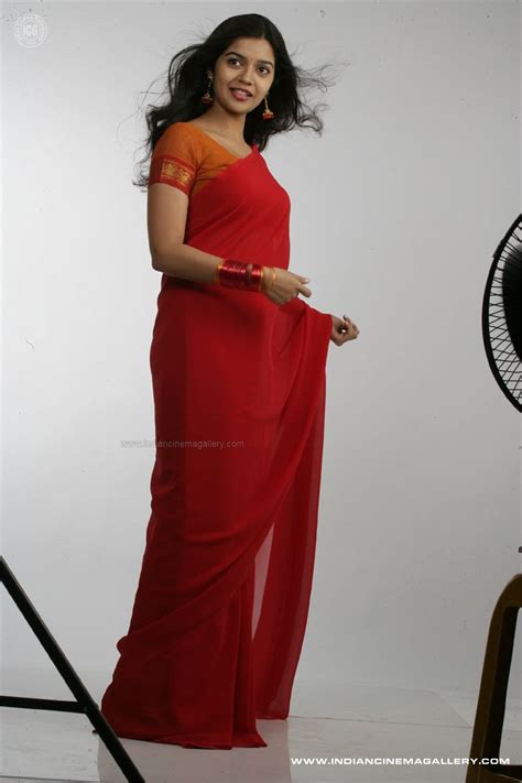 Film Actress Photos Tamil Actress Swathi Hot In Red Saree