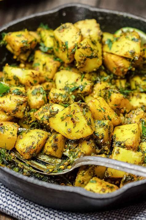 Batata Harra Middle Eastern Spicy Potatoes Easy Healthy Meal Ideas