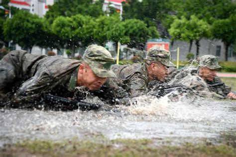 锤炼官兵过硬战斗素养，练练练！