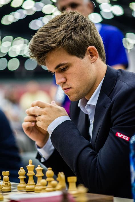 Magnus Carlsen Wiki, Biography, Career, Age, Wife, Family, Net worth