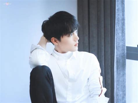 Xiao Zhan DayToys Red Sea On Twitter Hot Male Models Red Sea Cover Photos