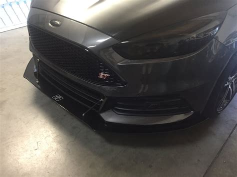 Downforcesolutions — 2013 2020 Ford Focus St V1 Front Splitter