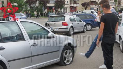 VIDEO Accident Cu Trei Masini Pe Strada Clujului Un Sofer A Luat La