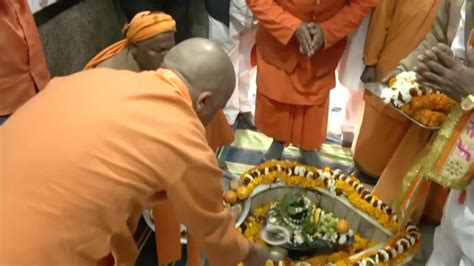 Up Cm Yogi Adityanath Offers Prayers At Mukteshwar Nath Temple On