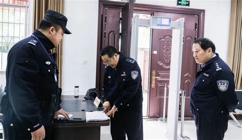 市四中法院法警支队督导检查秀山法院 “六专四室”建设及法庭安保工作澎湃号·政务澎湃新闻 The Paper