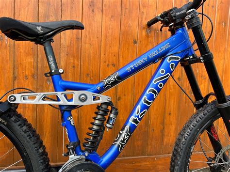 Kona Stinky Deluxe 2006 Downhill Mountain Bike Ebay