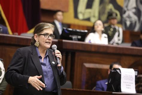 Tensi N En La Aasamblea La Ministra M Nica Palencia Enfrenta Un