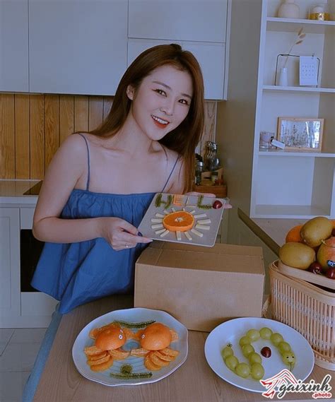 Hot girl FapTV Ribi sachi mặc đồ bơi sexy gợi cảm Có hay 0