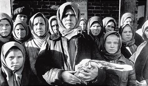 The Whisperers: Private Life in Stalin’s Russia - Orlando Figes - Book ...