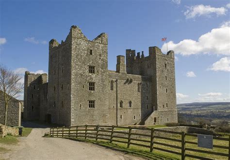 Bolton Castle on AboutBritain.com