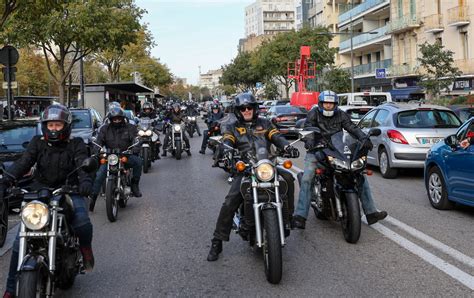 En images Drôme plus d un millier de motards en colère à Valence