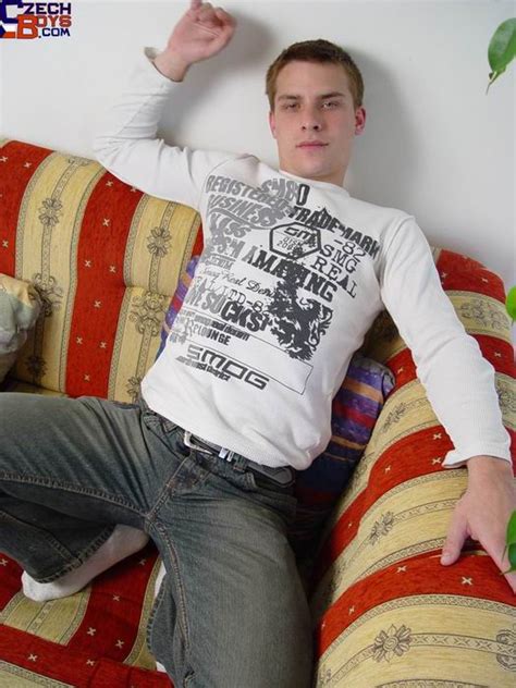 Straight Amateur Naked