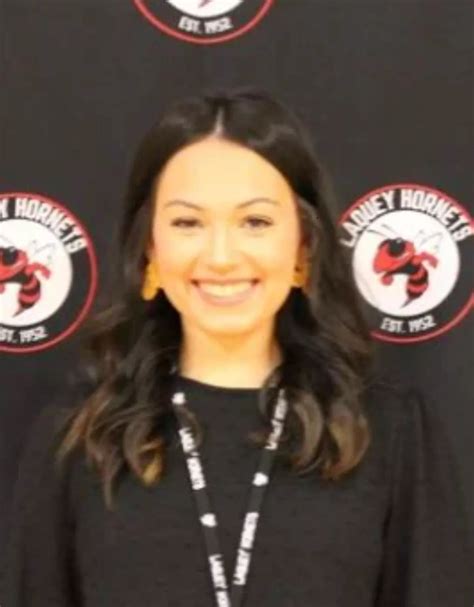 Teacher Who Wore Leggings To Reveal Camel Toe Before Sex With Boy