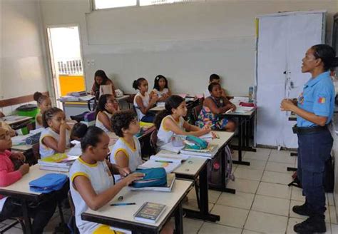 Prefeitura Municipal de Ilhéus Maio Laranja Projeto Escola Segura