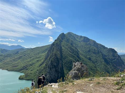 Desde Tirana Excursión de un día al Lago Bovilla y al Monte Gamti