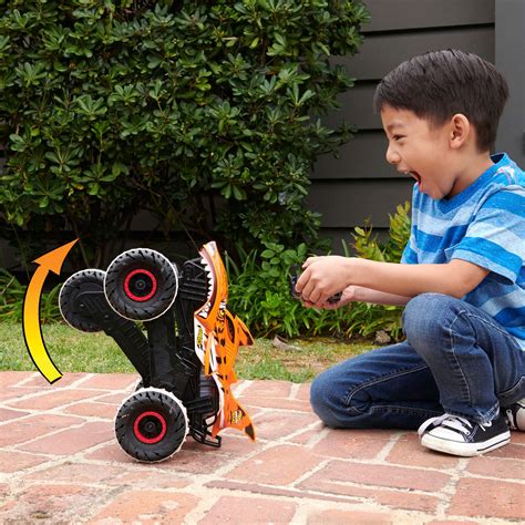 Best Buy Hot Wheels Monster Truck Unstoppable Tiger Shark Remote Control Vehicle HGV