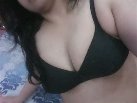 Beautiful Busty Pakistani Girl Nude Pics