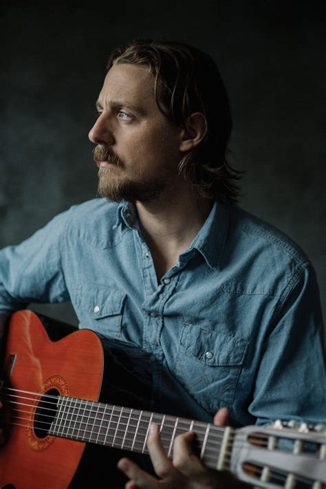 Sturgill Simpson: Country Philosopher – Garden & Gun