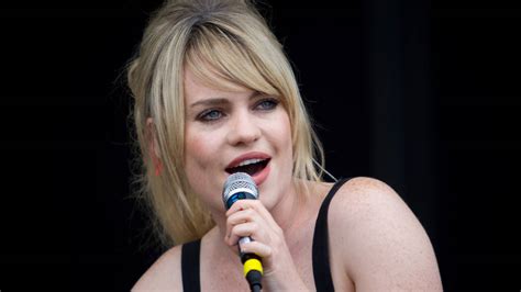 Duffy facts: Welsh singer's age, partner, songs and career revealed ...