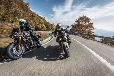 Bmw S R Vs Yamaha Mt Sp Due Naked Da Pista Prove Moto It