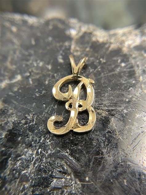 14K Gold Vintage B Charm Pendant Solid Gem