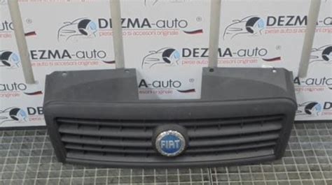 Grila Bara Fata Centrala Cu Sigla Fiat Doblo Cargo 60041555