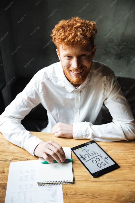 Free Photo Close Up Photo Of Young Smiling Readhead Bearded Man In