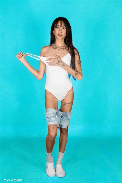 Date Night Passthrough VR Porn Video VRPorn