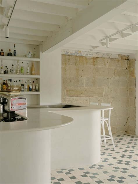 Commuters are furious about mona vale b line barrenjoey rd delays 19