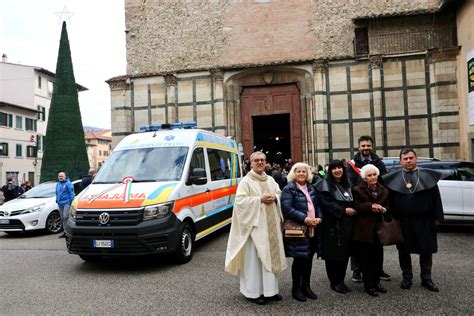 La Misericordia Di Prato Ha Una Nuova Ambulanza Grazie Alla Generosit