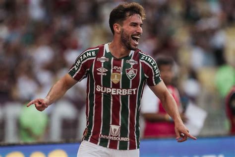 Brasileir O Flu Vence Cl Ssico Contra O Vasco Gols De Ganso E