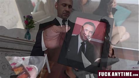 Vidéos sous les jupes XVIDEOS