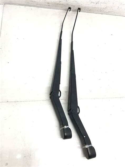 2016 2017 2018 2019 2020 Nissan Titan Xd Windshield Wiper Arm Set Of 2