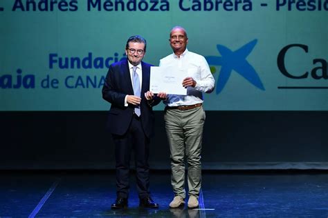 Entrega Convenio Entre Fundaci N La Caja De Canarias Caixabank Y La