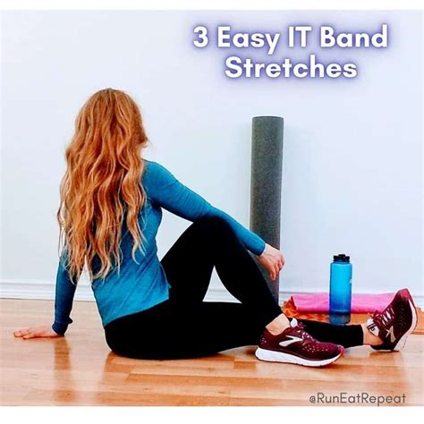 3 Easy IT Band Stretches - Run Eat Repeat