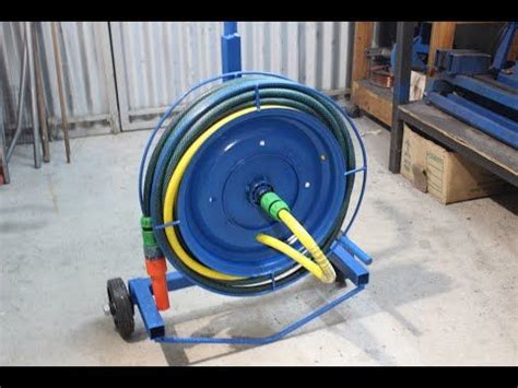 Avvolgitubo fai da te (homemade garden hose reel) - YouTube | Garden ...