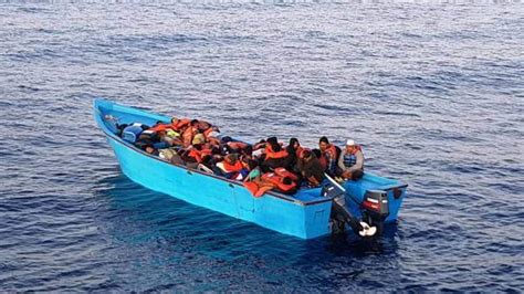 Lampedusa 119 Migranti Arrivati Con Tre Barconi