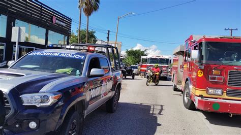 Corto Circuito Provoca Conato De Incendio En Agencia De Veh Culos