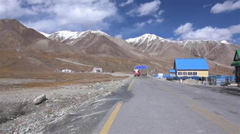 Khunjerab pass pakistan china border in gilgit baltistan 7670928 Stock Video at Vecteezy