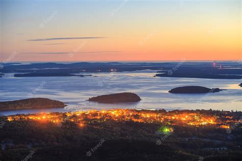 Premium Photo | Beautiful fall colors of acadia national park