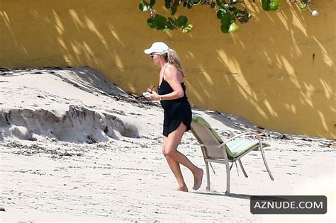 PENNY LANCASTER Nude AZNude