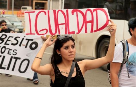 Grupos De Feministas Exigen Que Haya Igualdad De Derechos