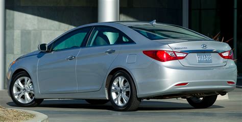 2011 Kia Optima Vs 2011 Hyundai Sonata In Pictures Gcbc