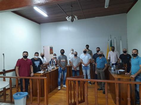 A Câmara Municipal de Descoberto recebe a visita de Vereadores da