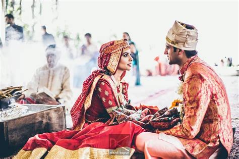 The Ins And Outs Of A Gujarati Shaadi Clothing Ceremonies Culture