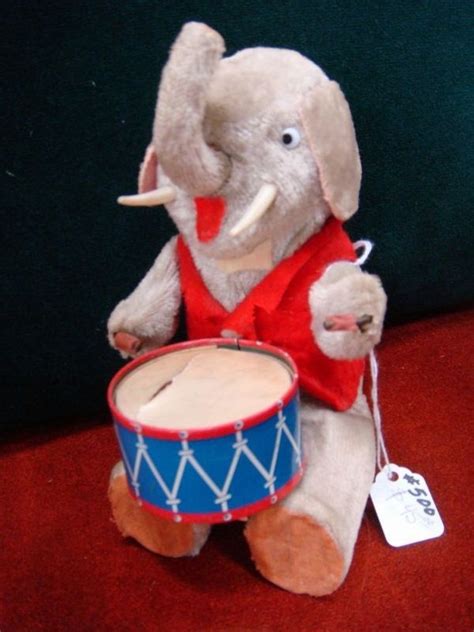 Wind Up Elephant Plays Drum Photo Via Web Elephants Playing How